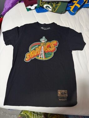 Mitchell & Ness Black Seattle SuperSonics Logo Tee
